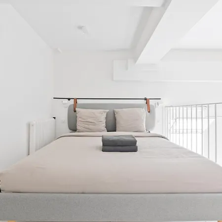 Luxurious Mezzanine Quartier Tour Eiffel *